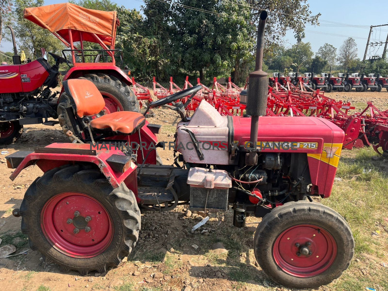 2010 Mahindra Yuvraj 215 DI-2