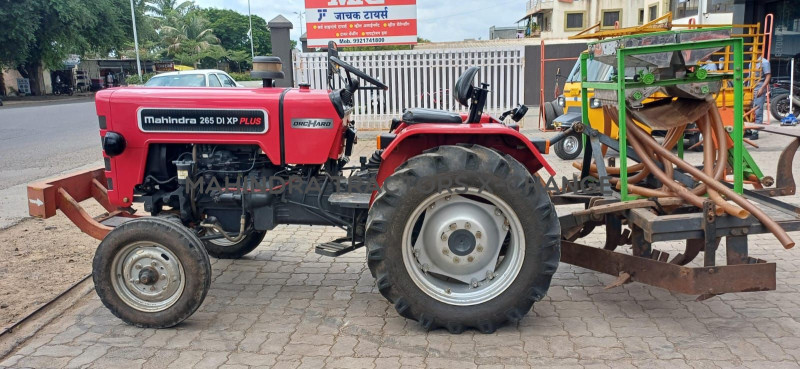 2025 Mahindra 265 Orchard-3