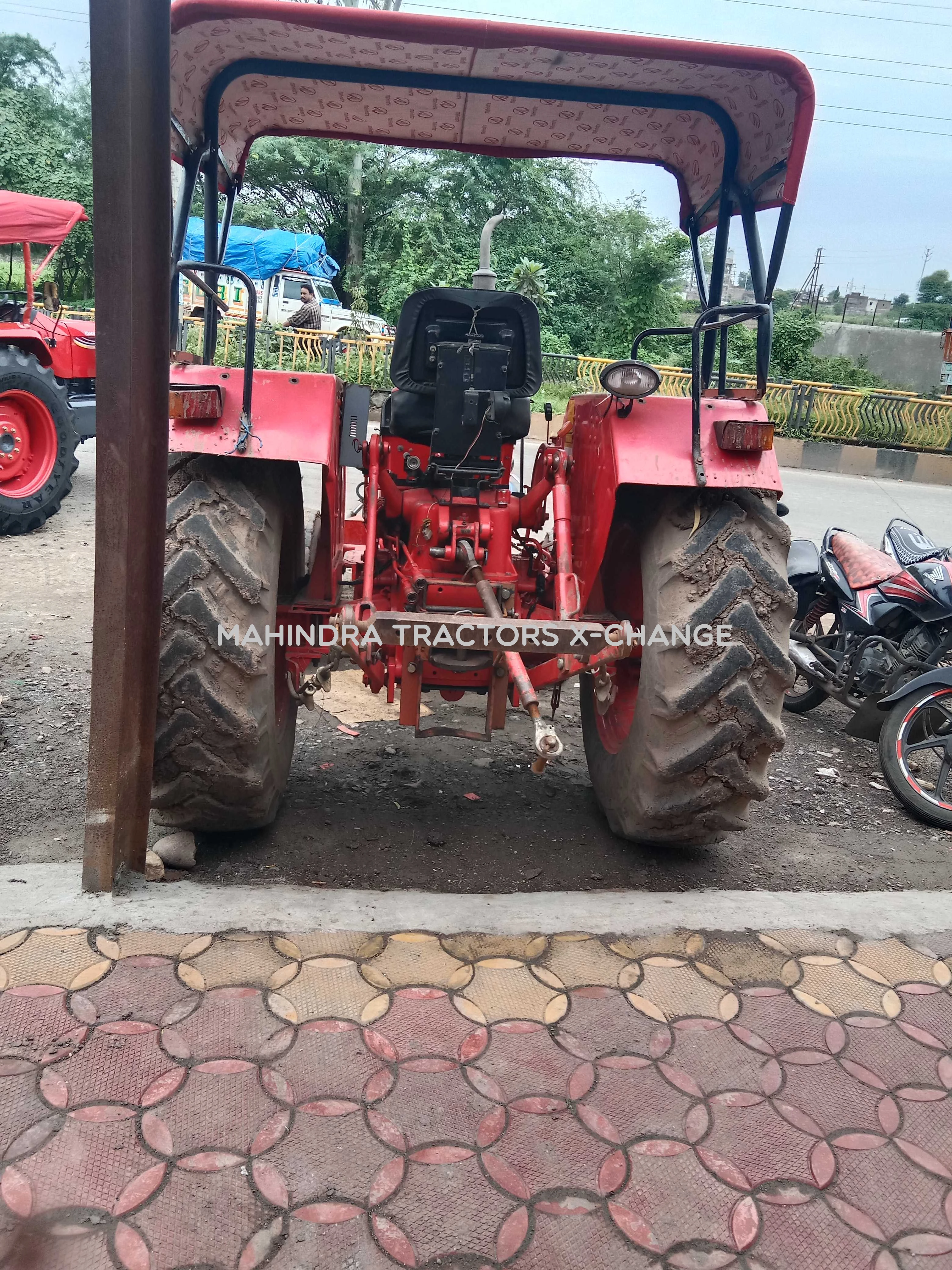 2010 Mahindra 475 DI-1