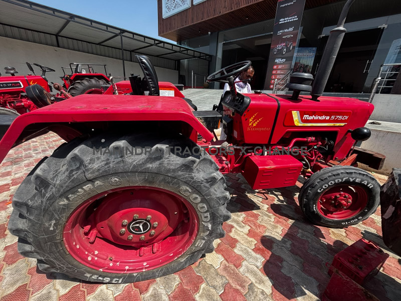 2019 Mahindra 575 DI BP-4