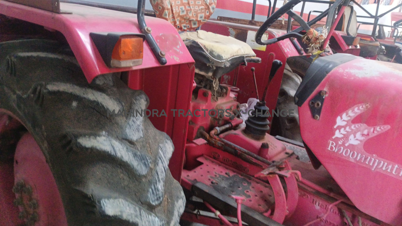 2011 Mahindra 275 DI-4
