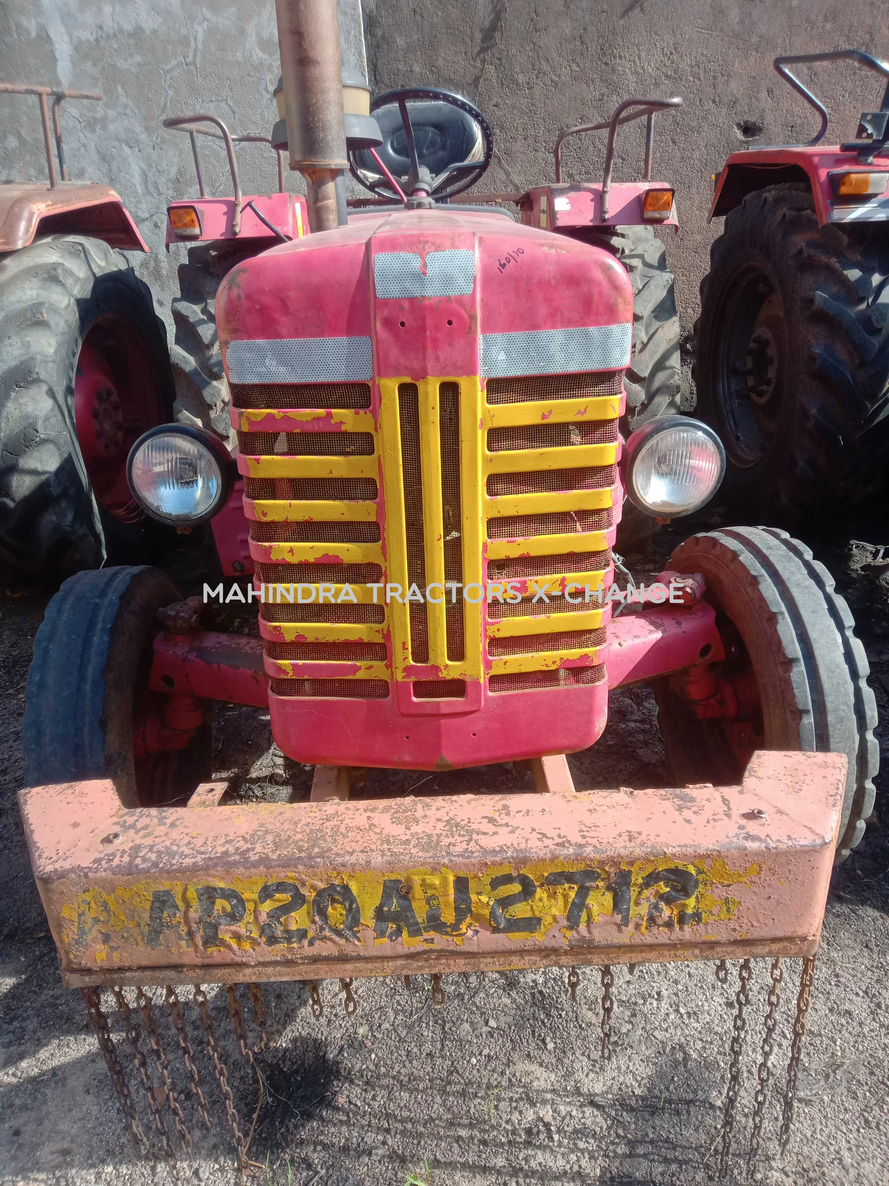 2011 Mahindra 275 DI TU-1