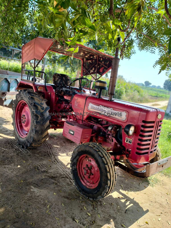 2013 Mahindra 275 DI-3