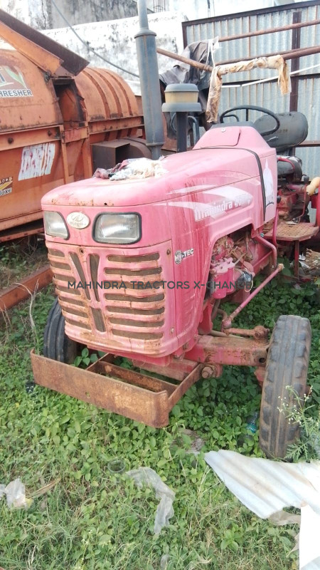 2011 Mahindra 475 DI-2