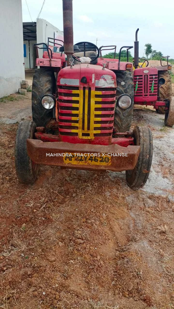 2011 Mahindra 475 DI-1