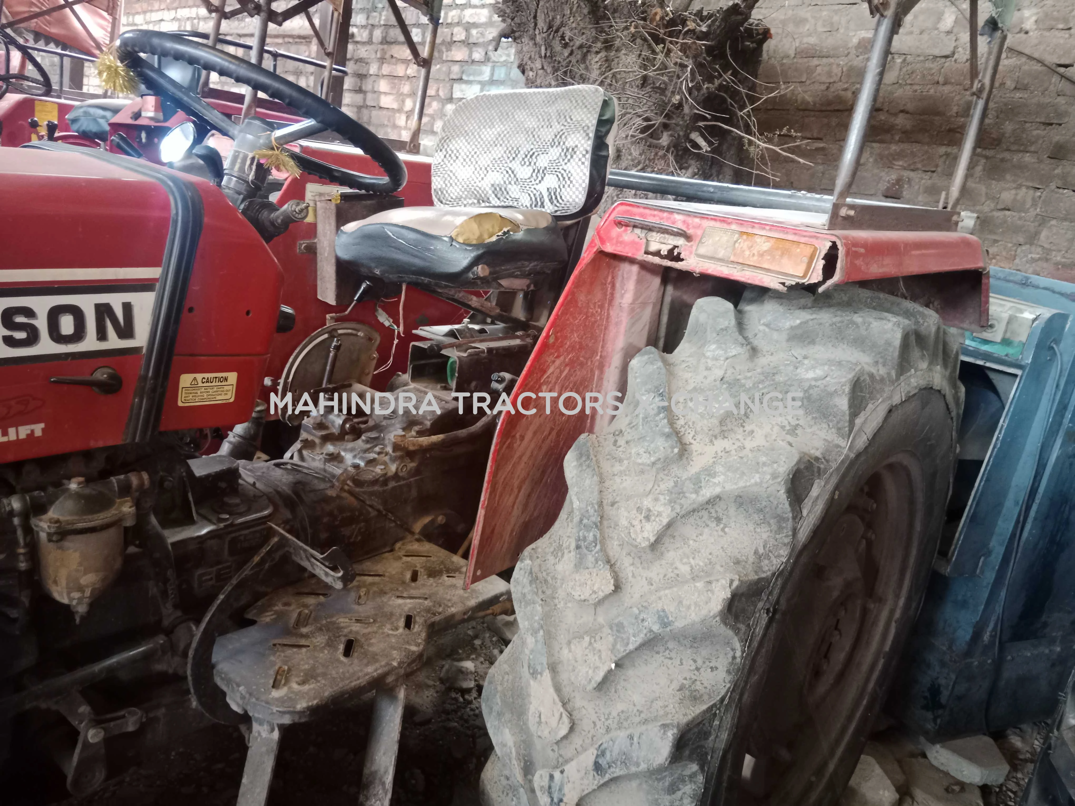 2014 Massey ferguson 241-4