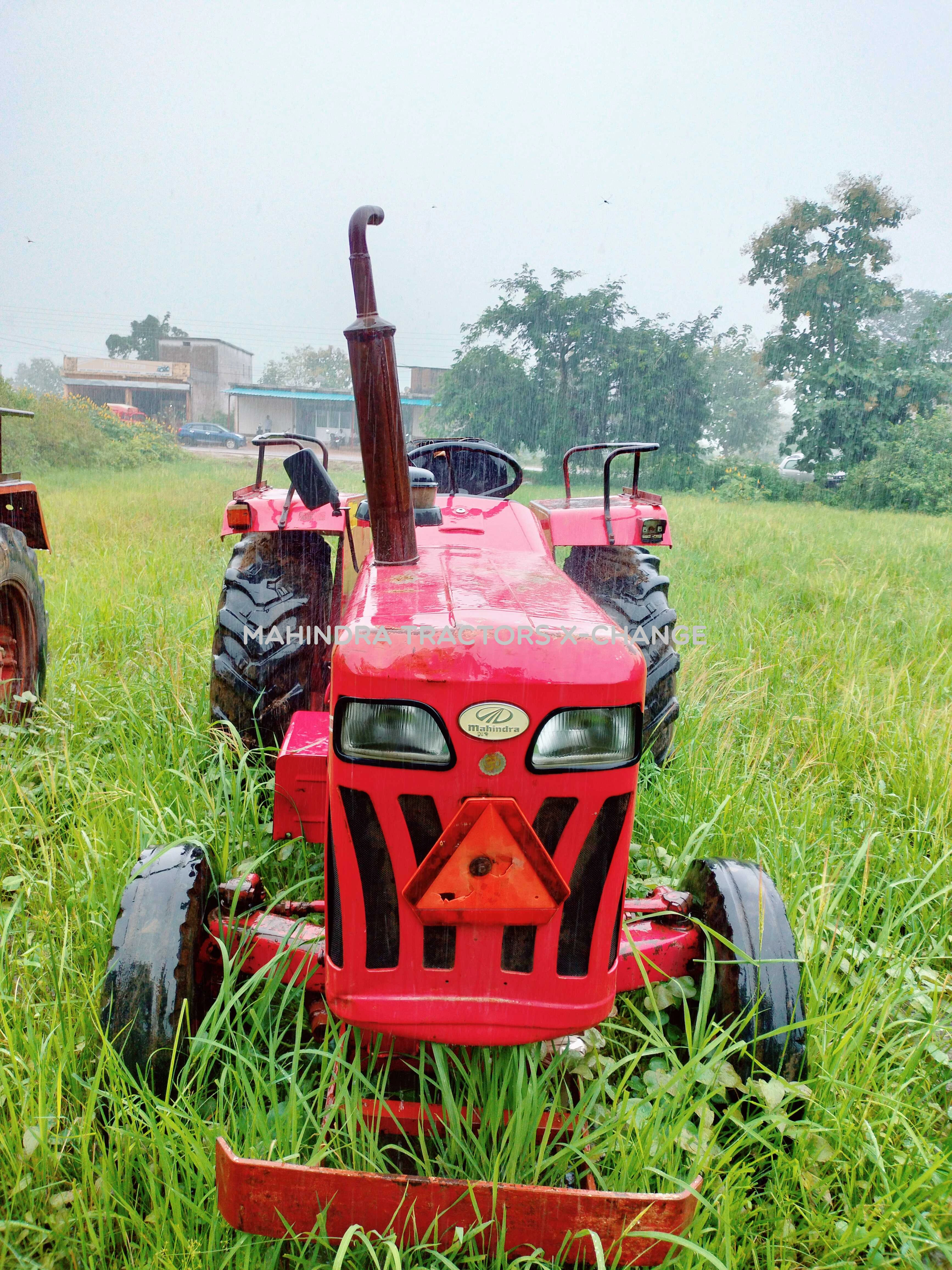 2011 Mahindra 475 DI-1