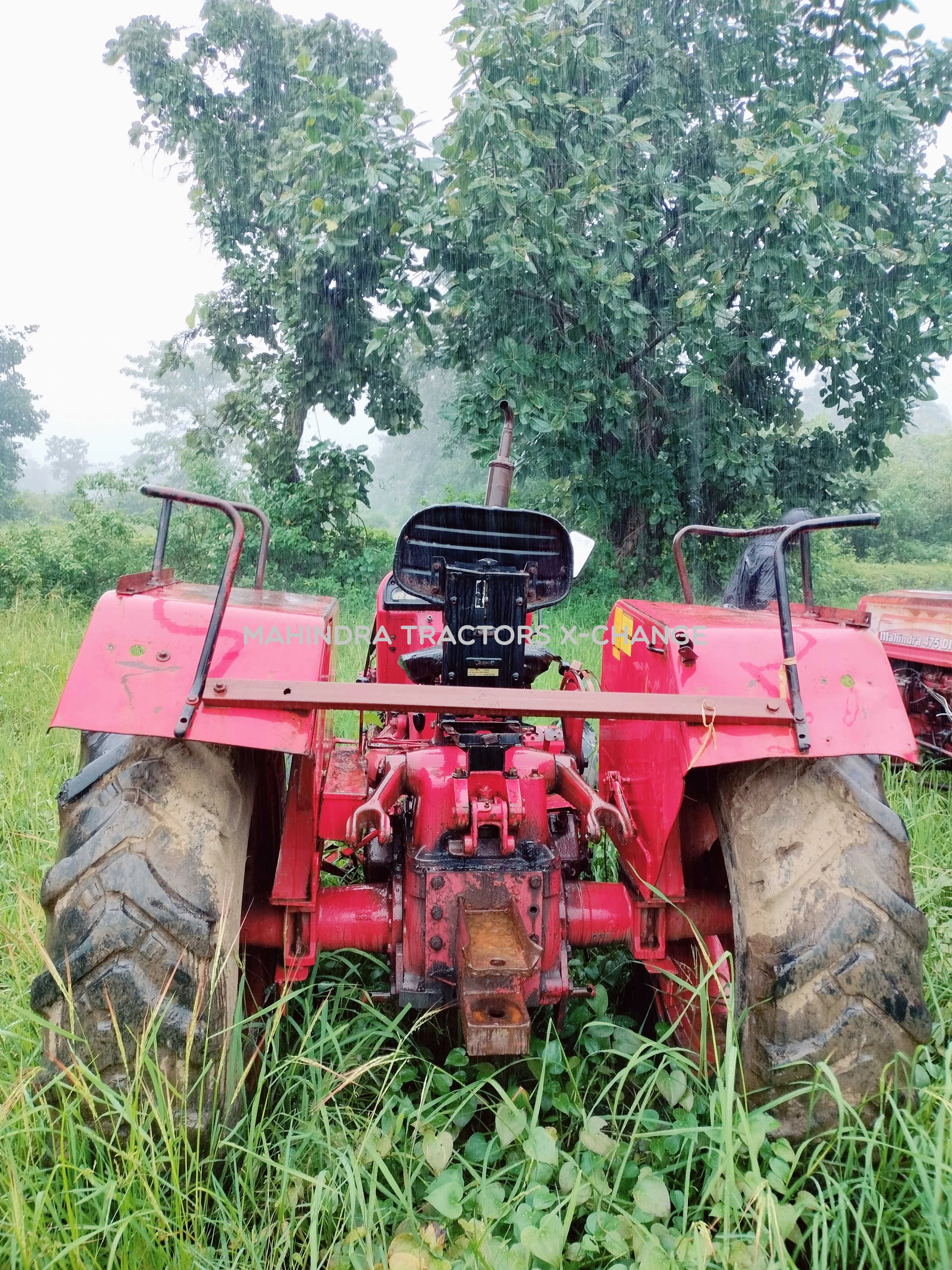 2011 Mahindra 475 DI-4