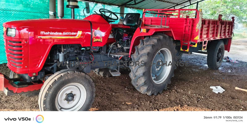 2022 Mahindra 585 DI NST-4