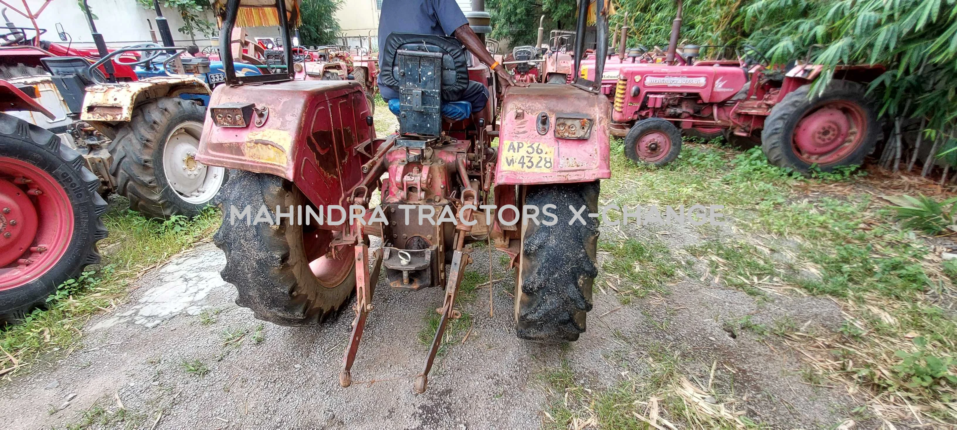 2004 Mahindra 265 DI-4