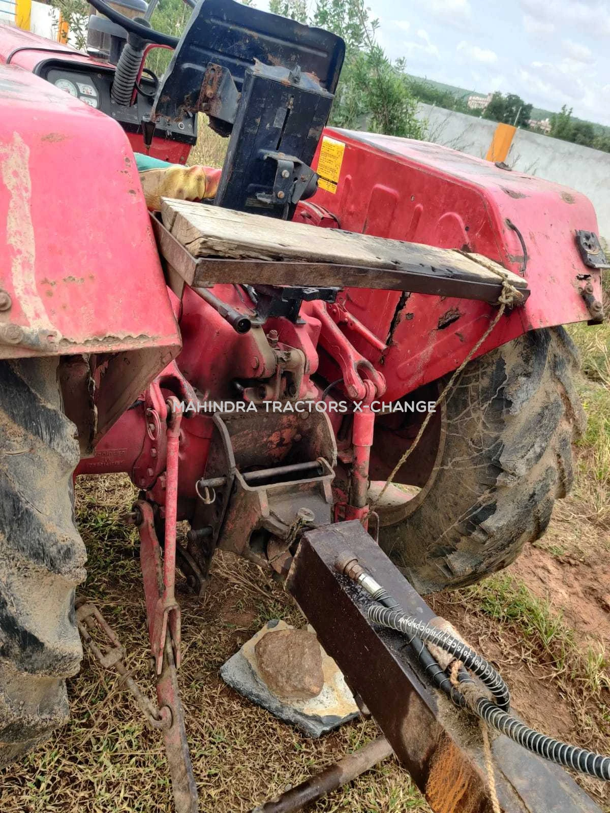 2017 Mahindra 475 DI-4