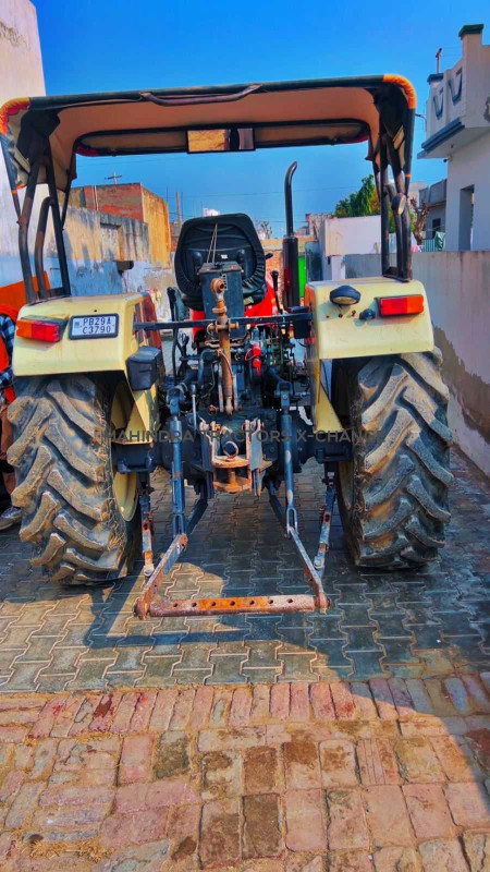 2010 Swaraj 963 FE-2