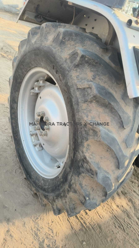 2004 New holland FNH 3230-5