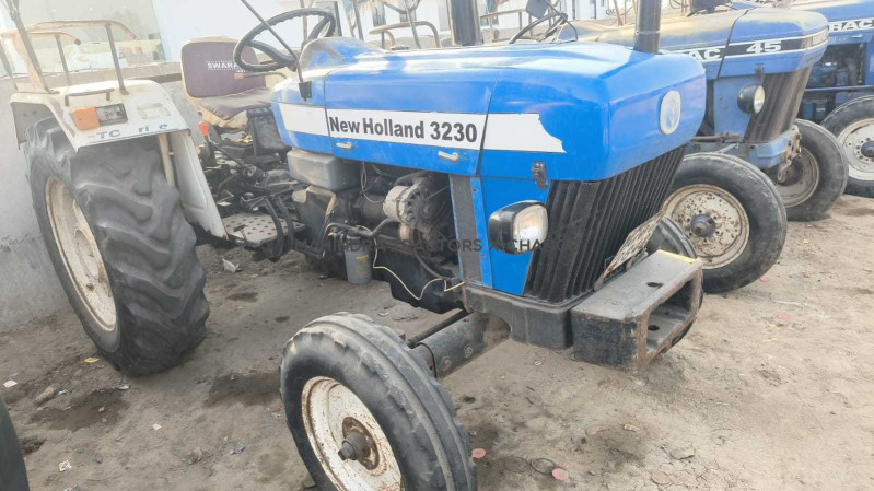 2004 New holland FNH 3230-2