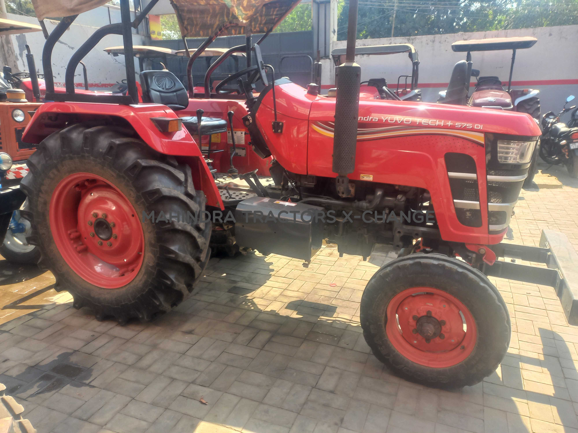 2022 Mahindra 575 DI Yuvo tech plus-2