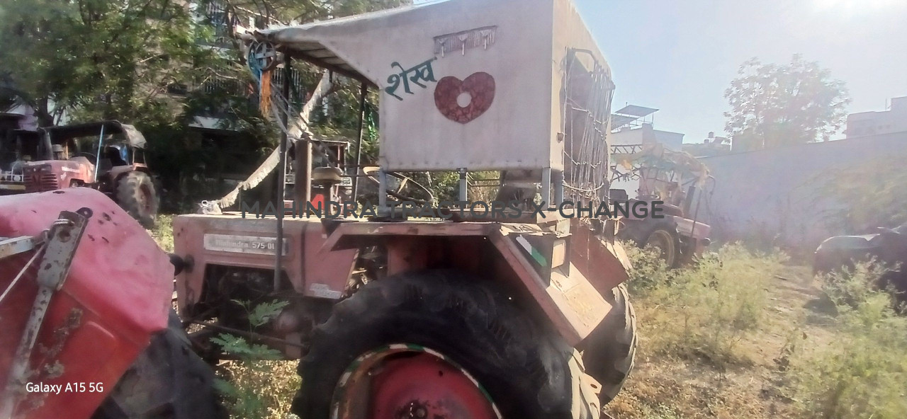 1999 Mahindra 575 DI-4