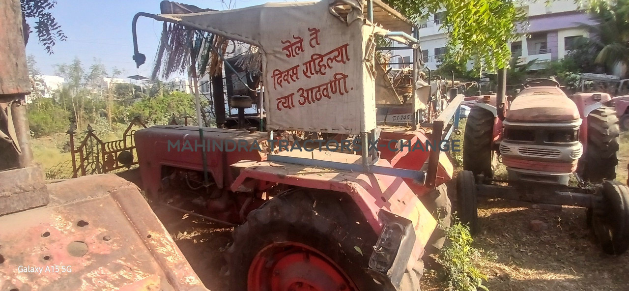 2001 Mahindra 585 DI Sarpanch-2