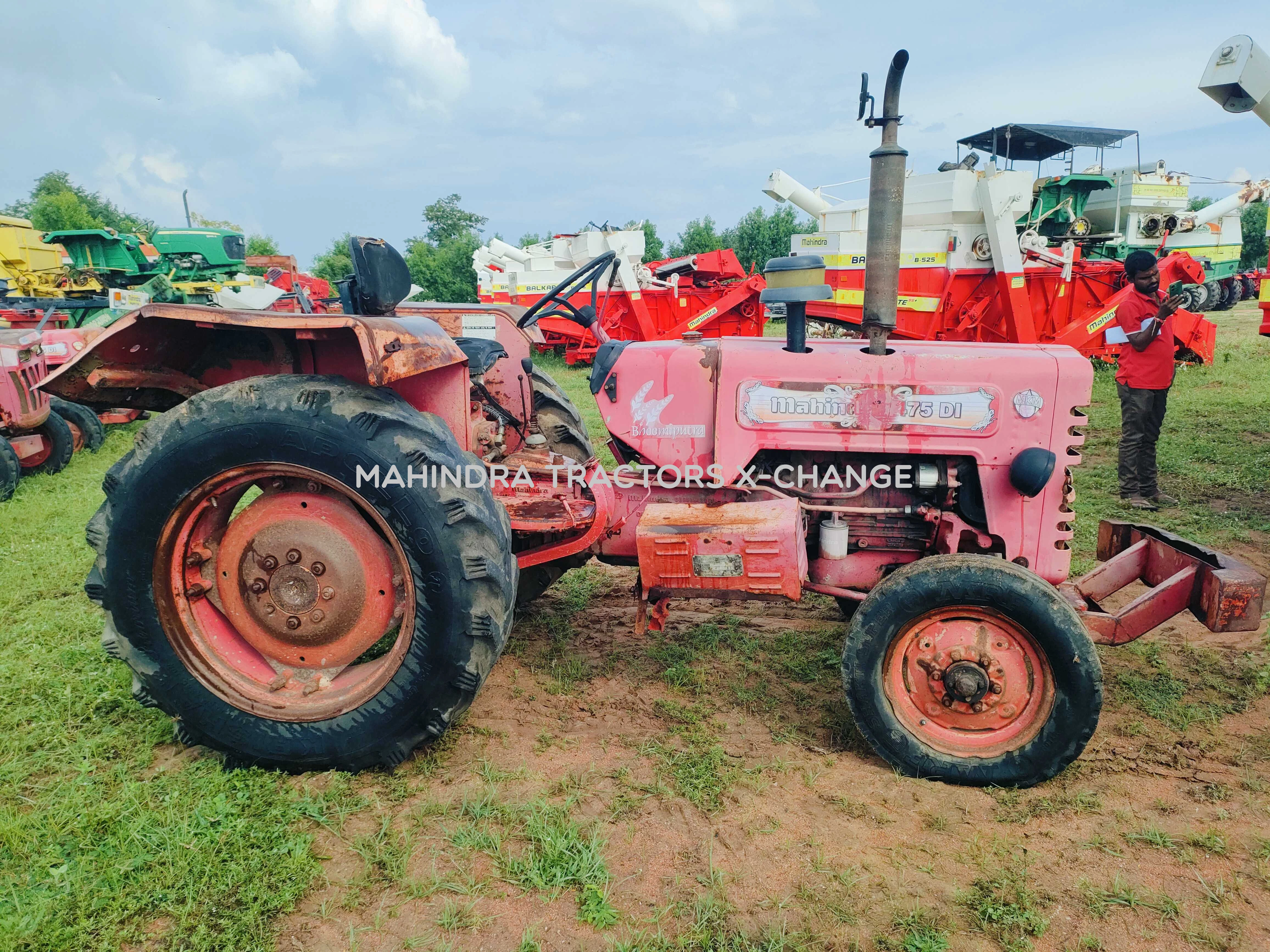 2011 Mahindra 475 DI-2