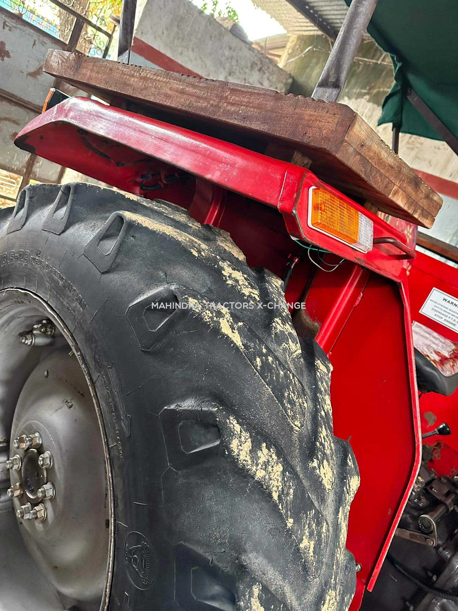 2011 Massey ferguson 245 DI-6