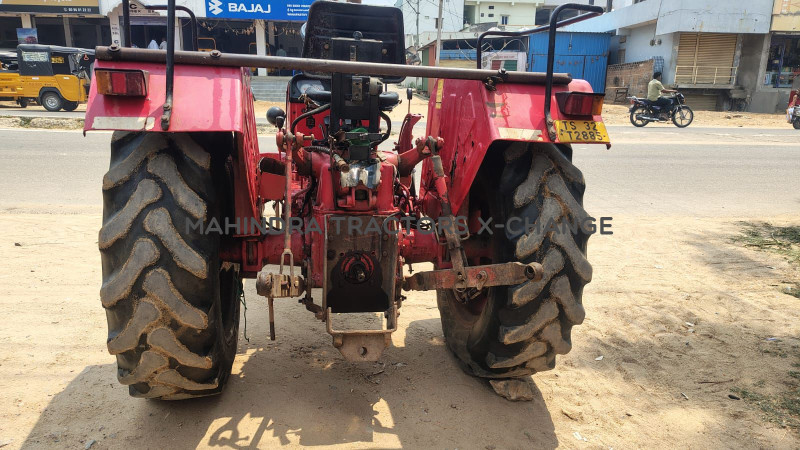 2017 Mahindra 575 DI-2