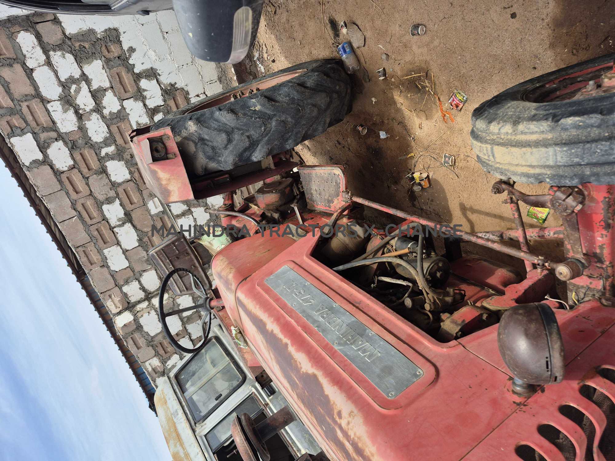 2000 Mahindra 475 DI-4