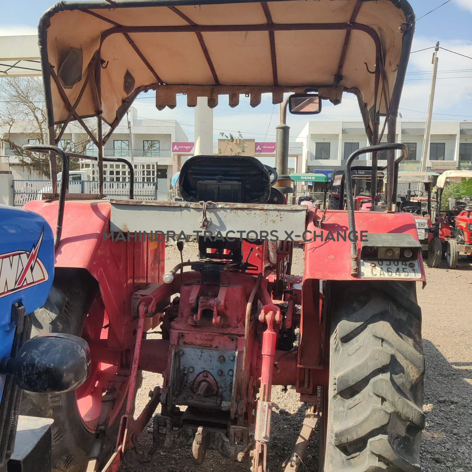 2011 Mahindra 275 DI BP-4