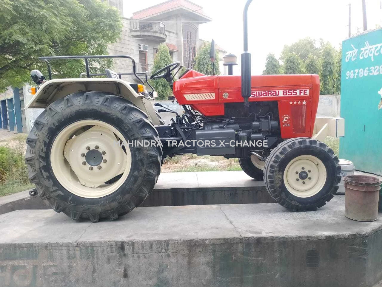 2017 Swaraj 855 FE-2