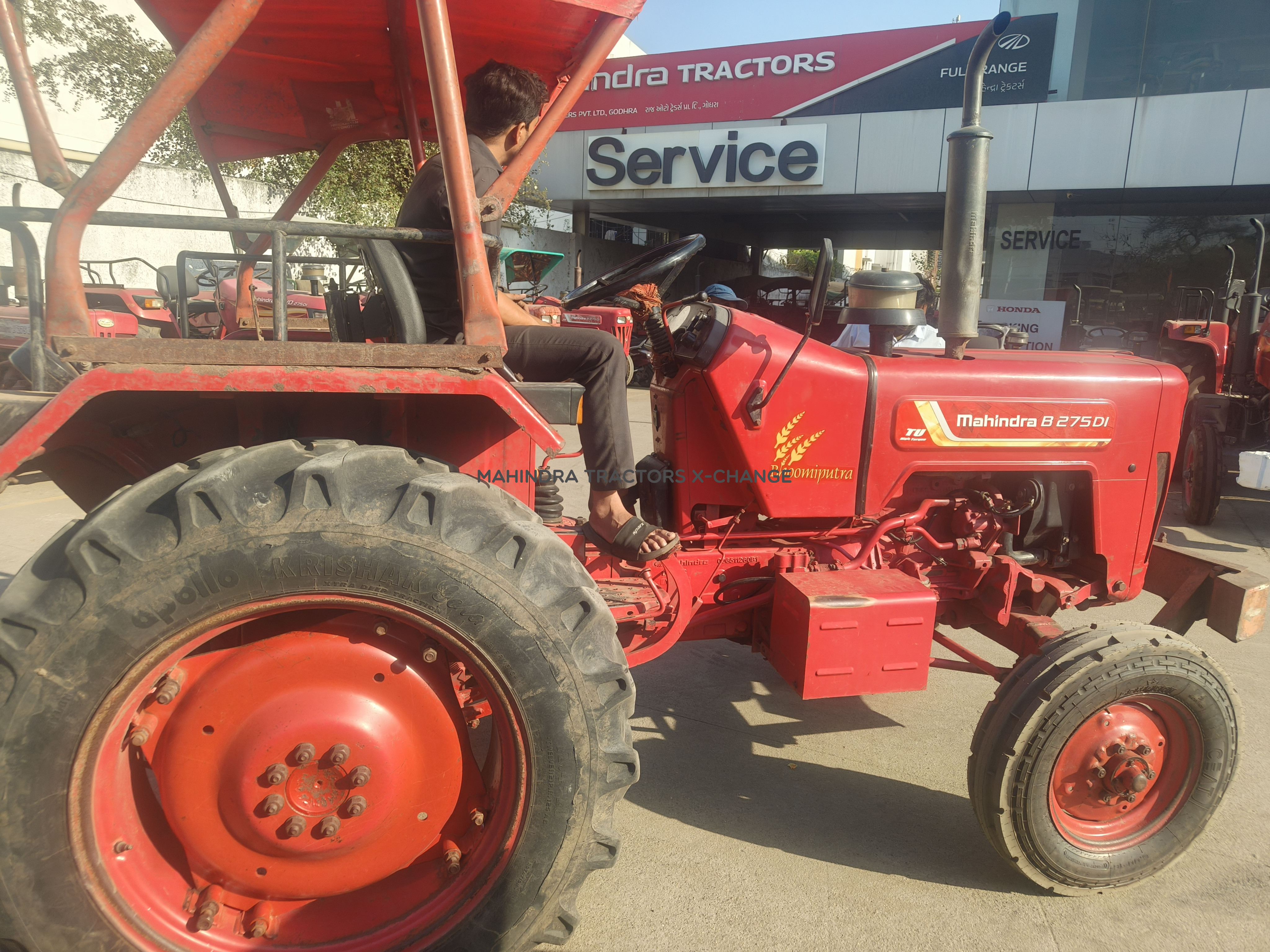 2019 Mahindra 275 DI-3
