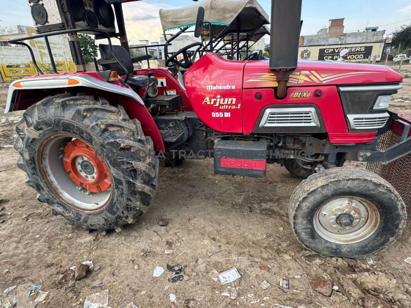 2012 Mahindra 555 ARJUN-2