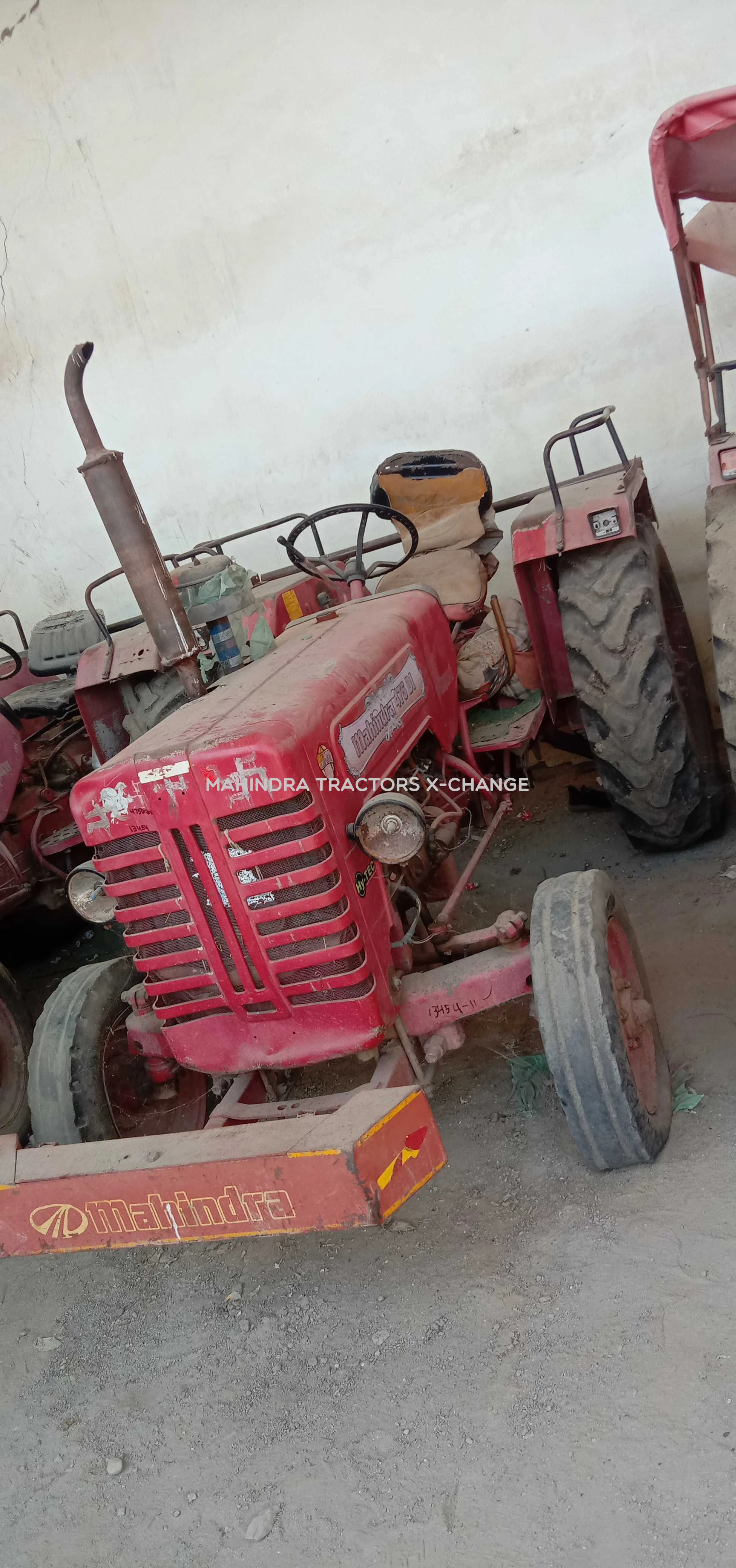 2011 Mahindra 475 DI-1