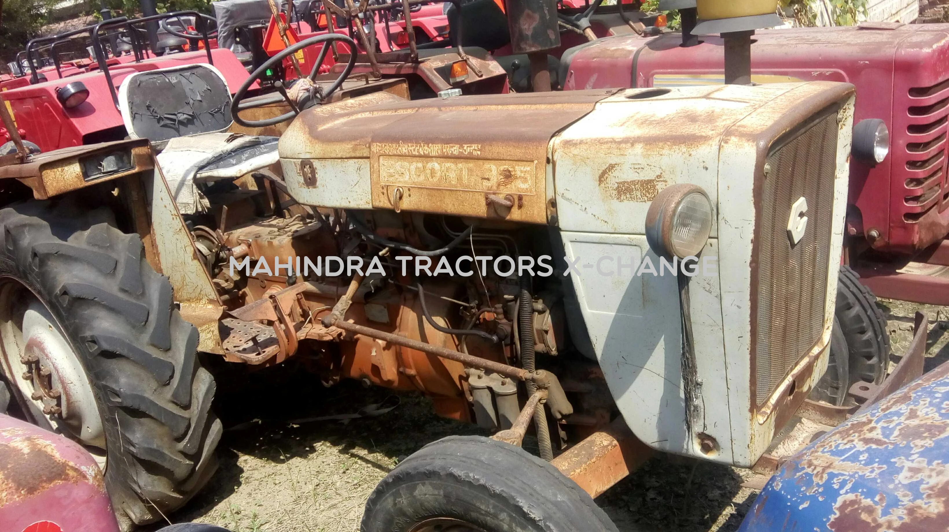 2000 Escorts Steeltrac-3