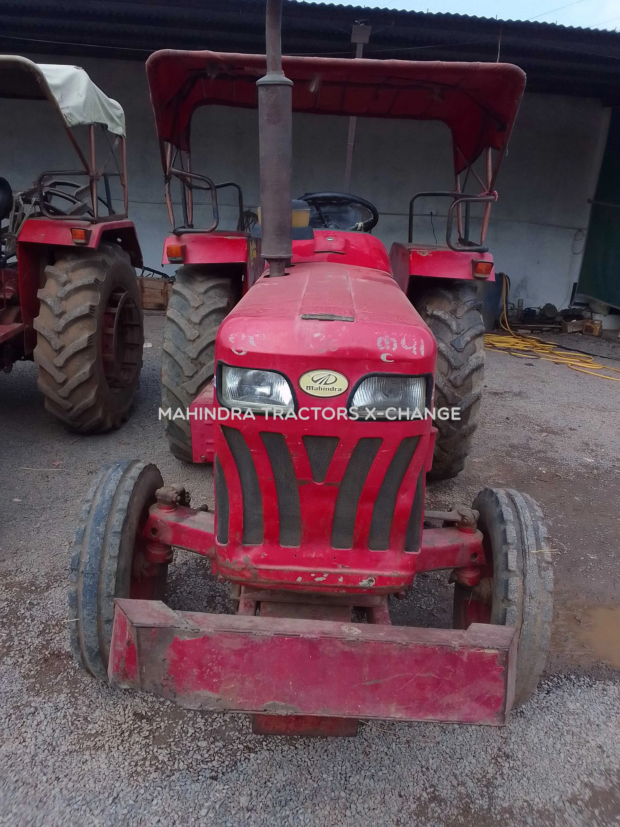 2011 Mahindra 475 DI-1