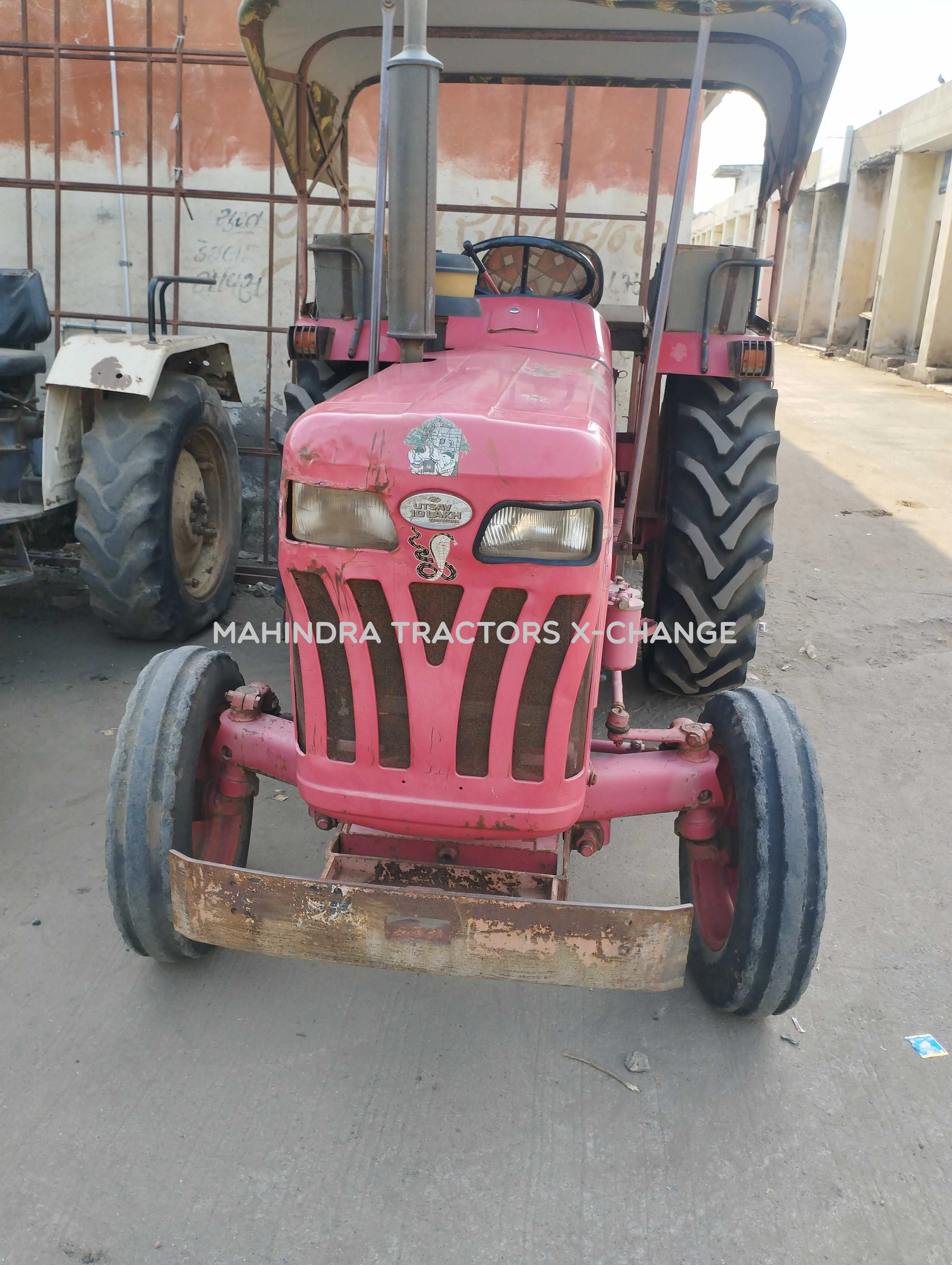 2011 Mahindra 475 DI-1