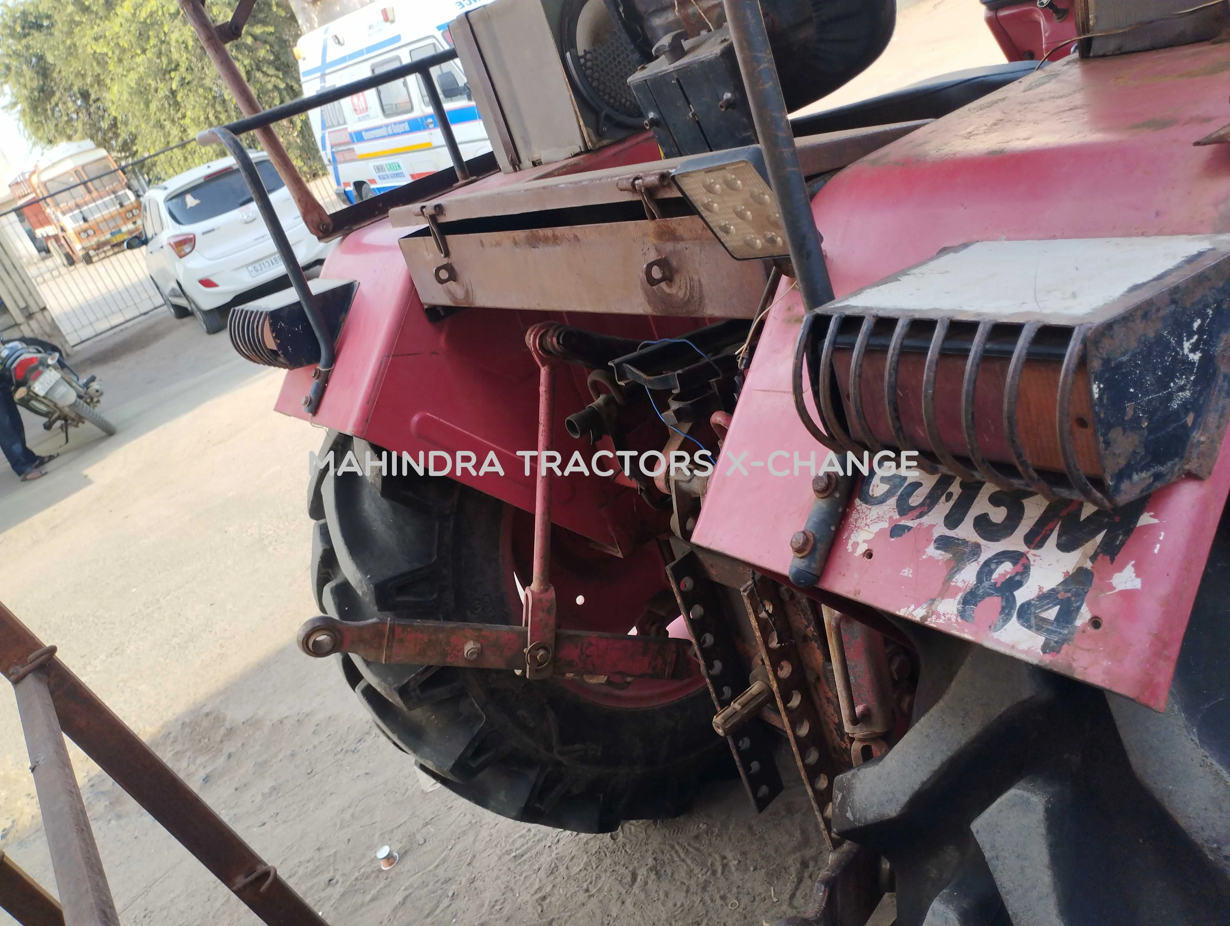 2011 Mahindra 475 DI-4