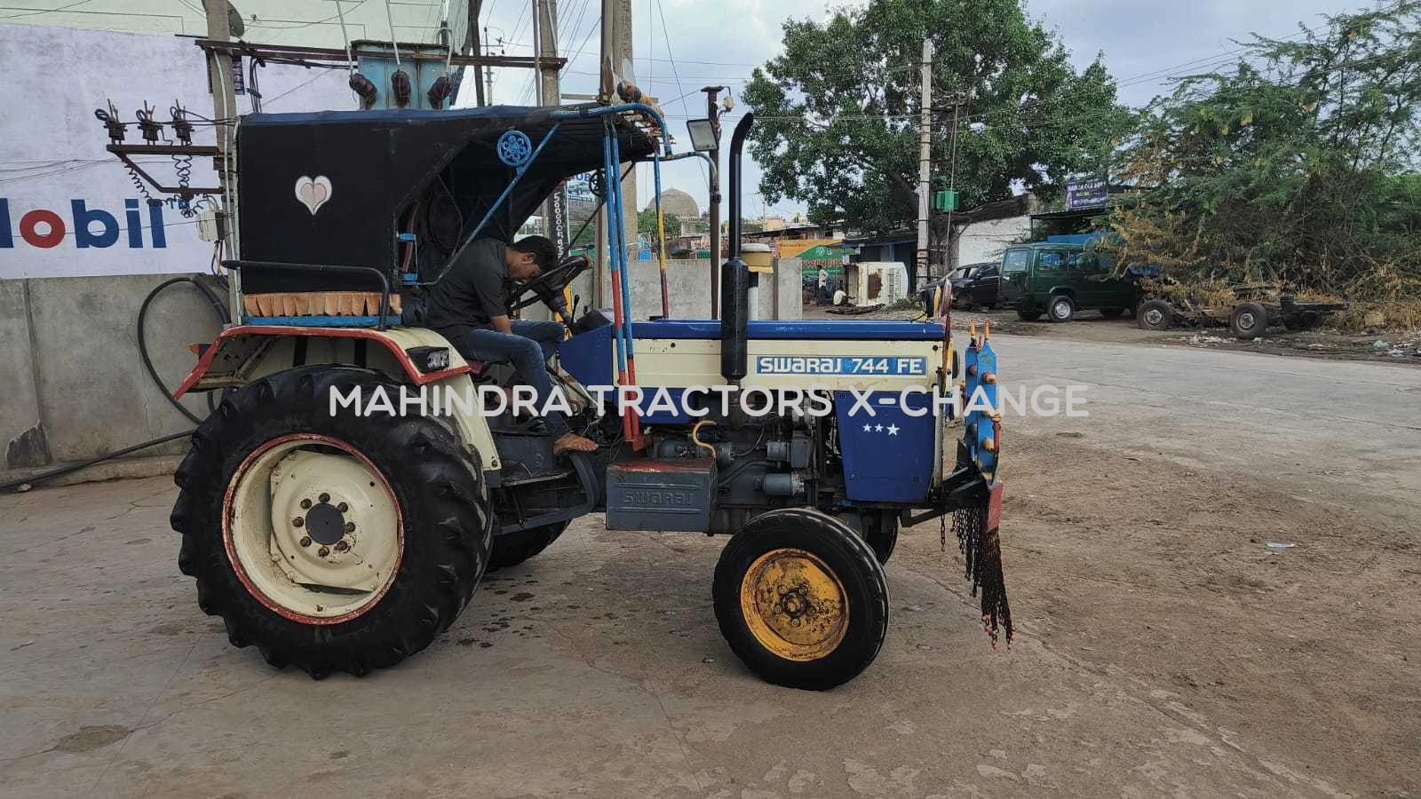 2013 Swaraj 744 FE-1