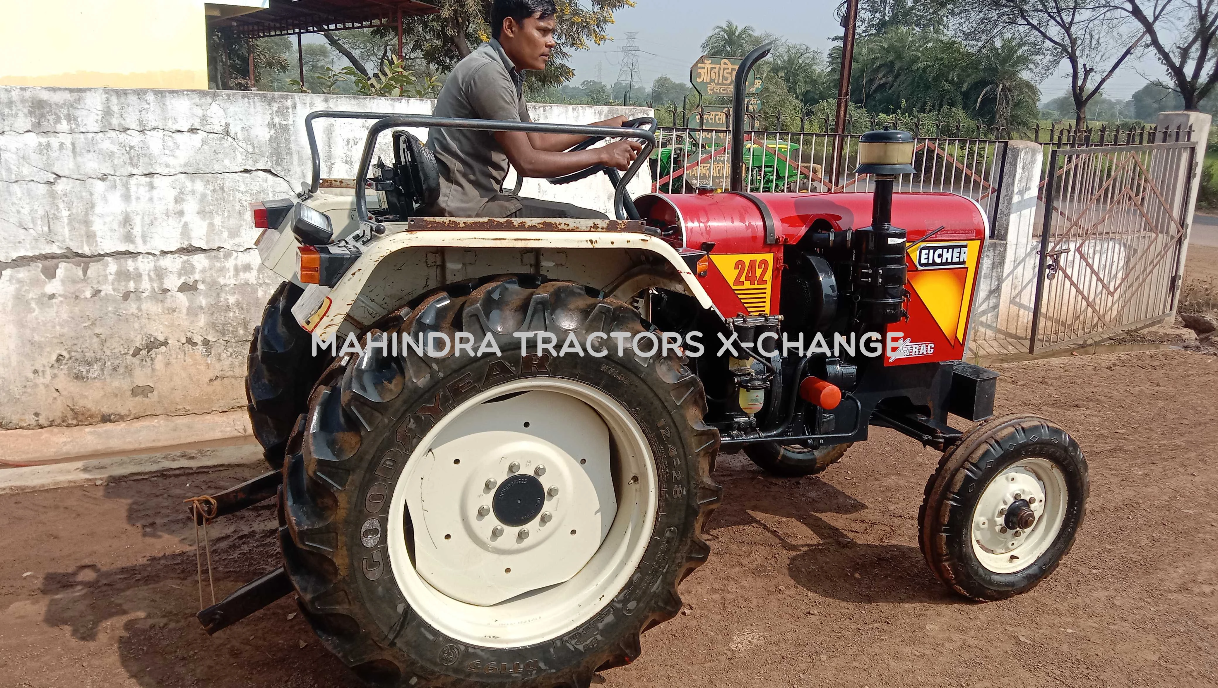 2019 Eicher 242-2