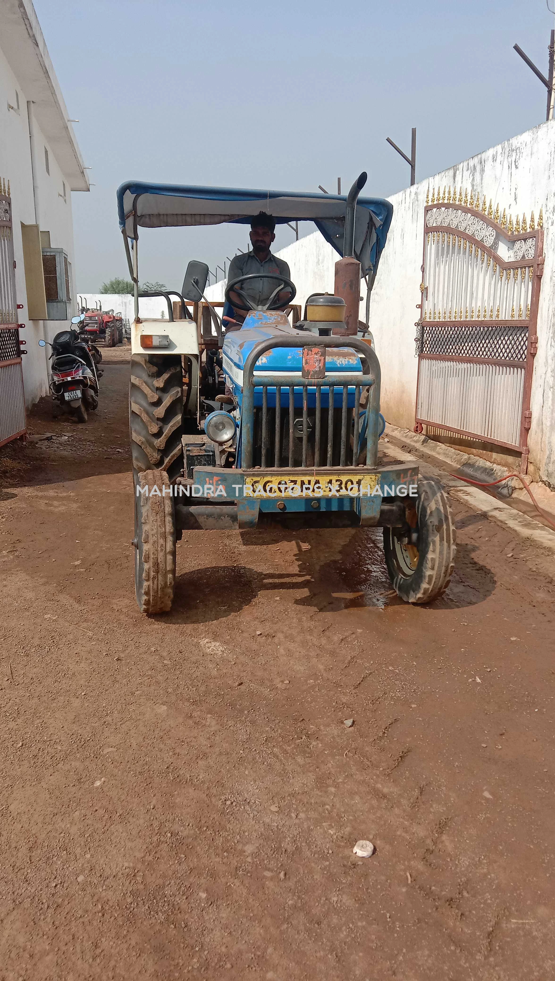 2011 Escorts Steeltrac-1