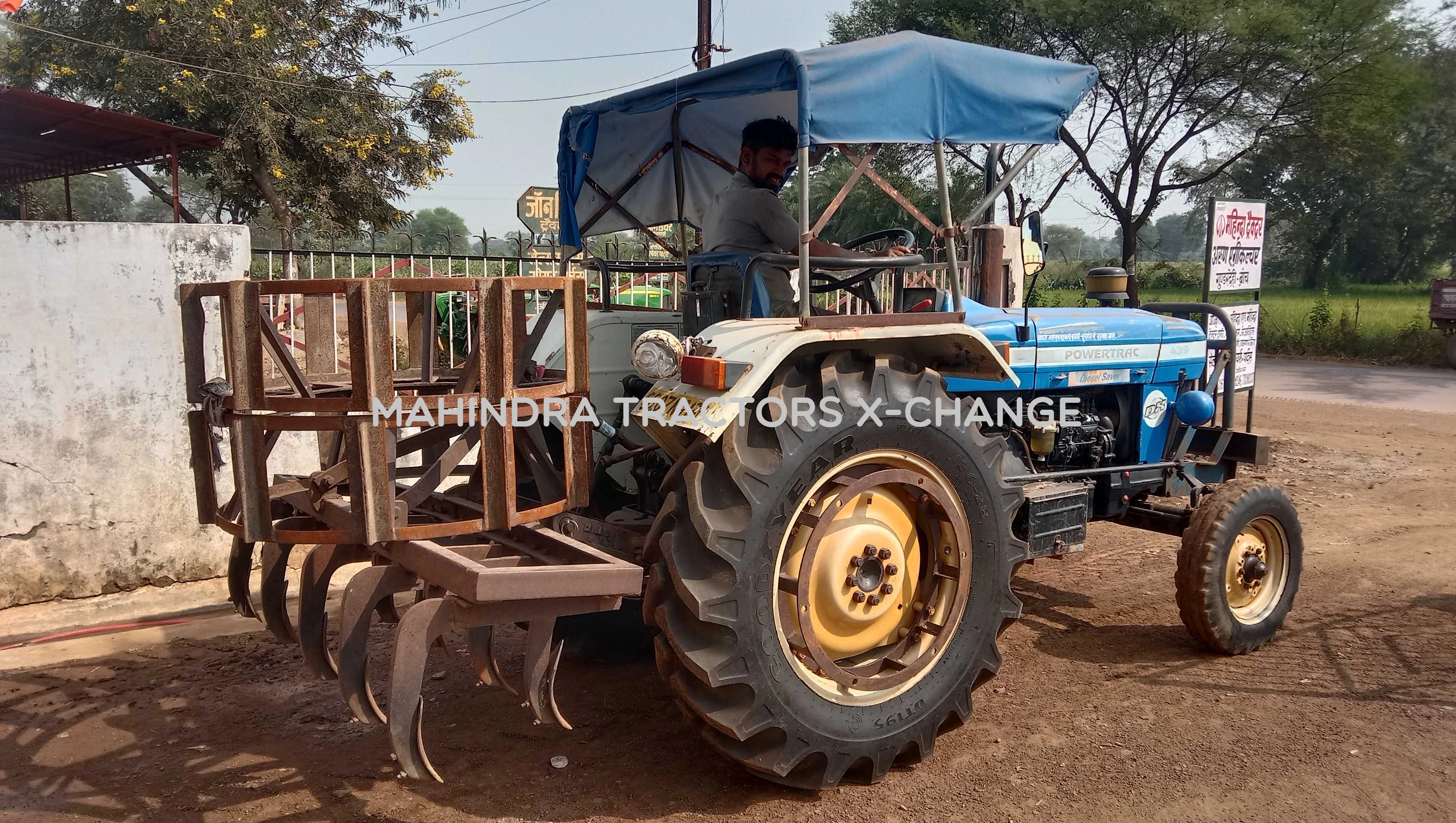 2011 Escorts Steeltrac-5