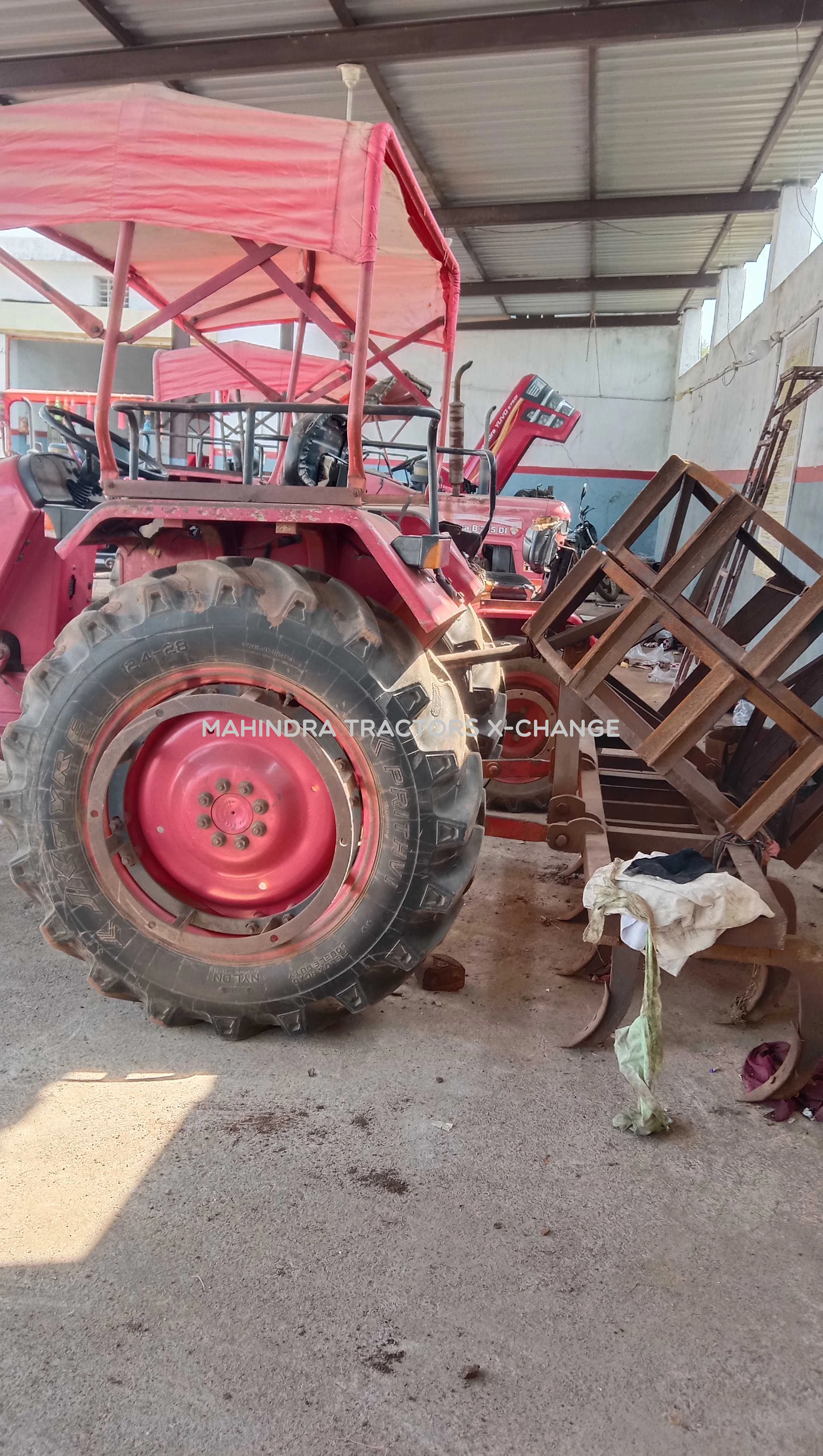 2009 Mahindra 275 DI-5