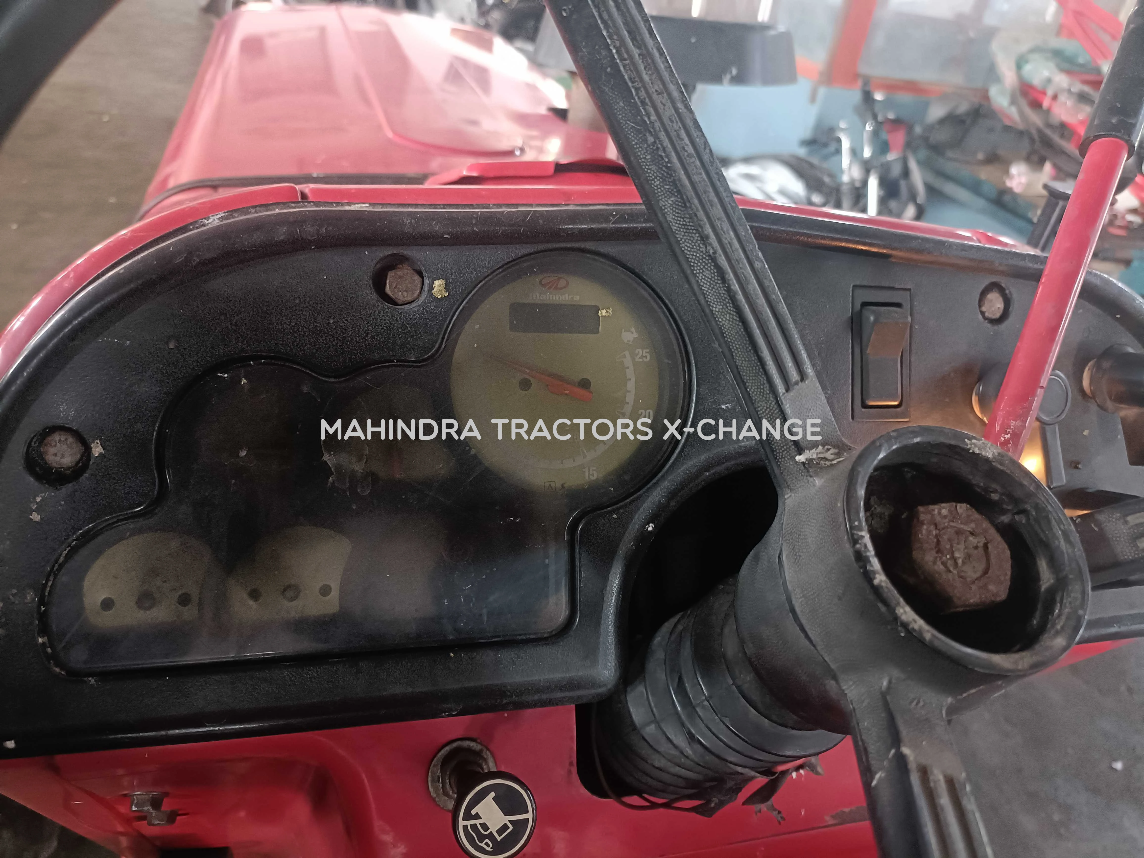 2016 Mahindra 275 DI-6