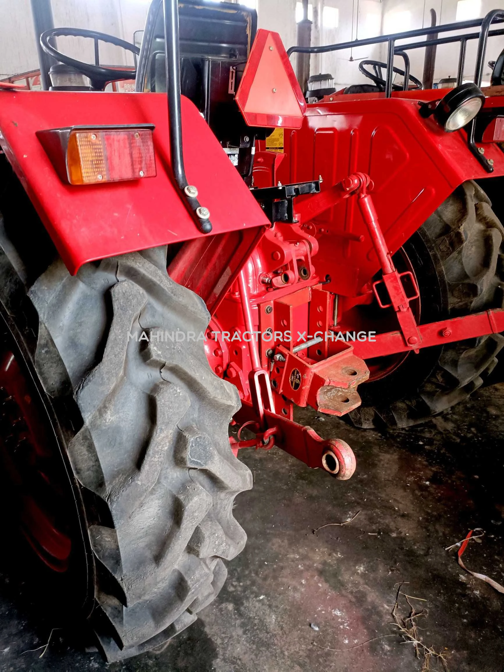 2022 Mahindra 275 DI TU-6