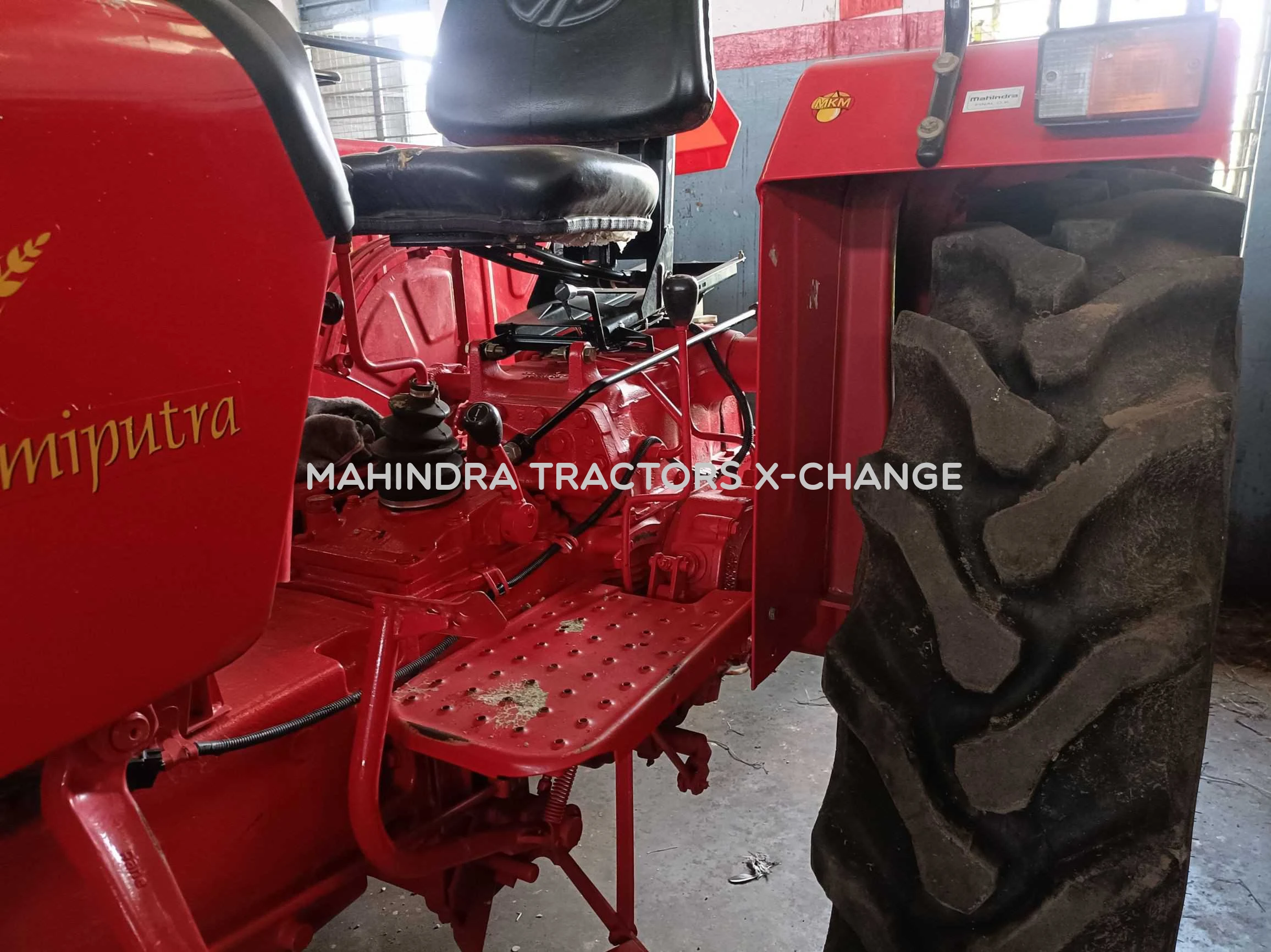 2022 Mahindra 275 DI TU-8