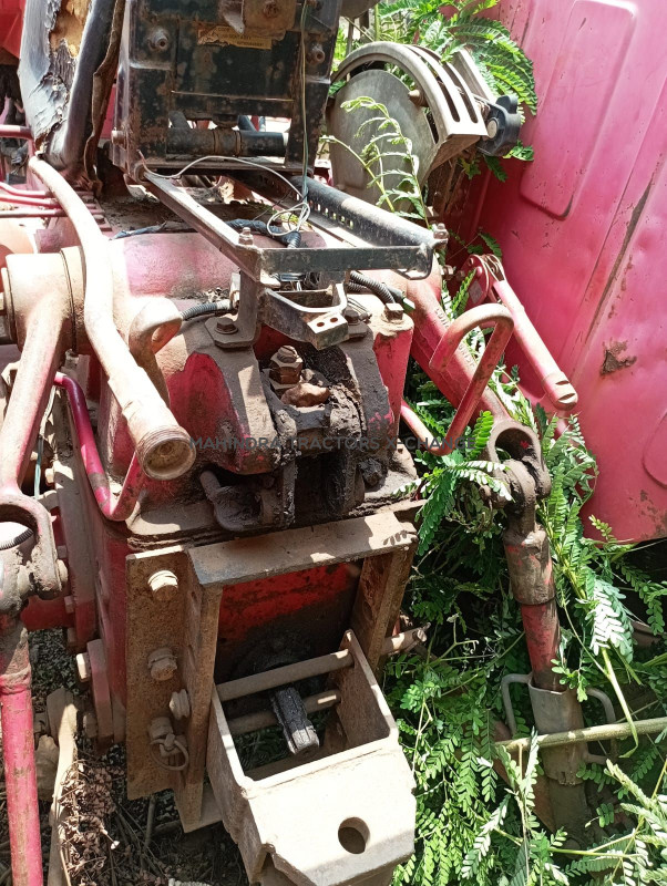 2010 Mahindra 415 DI Sarpanch-4