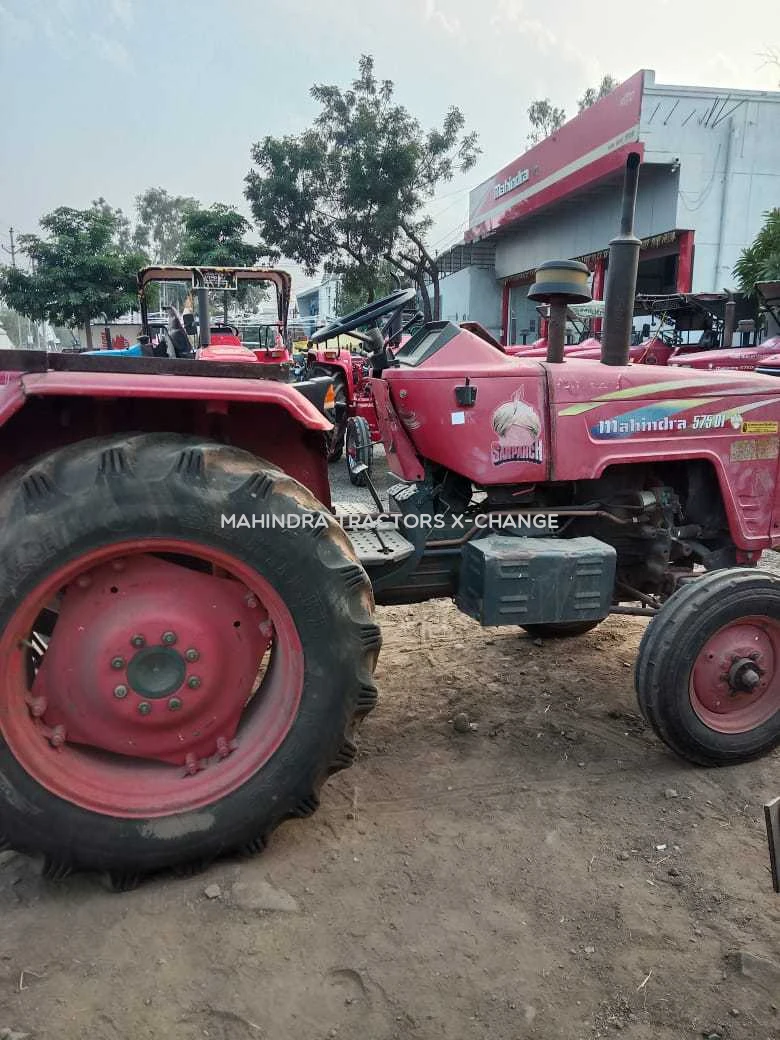 2011 Mahindra 575 DI-4