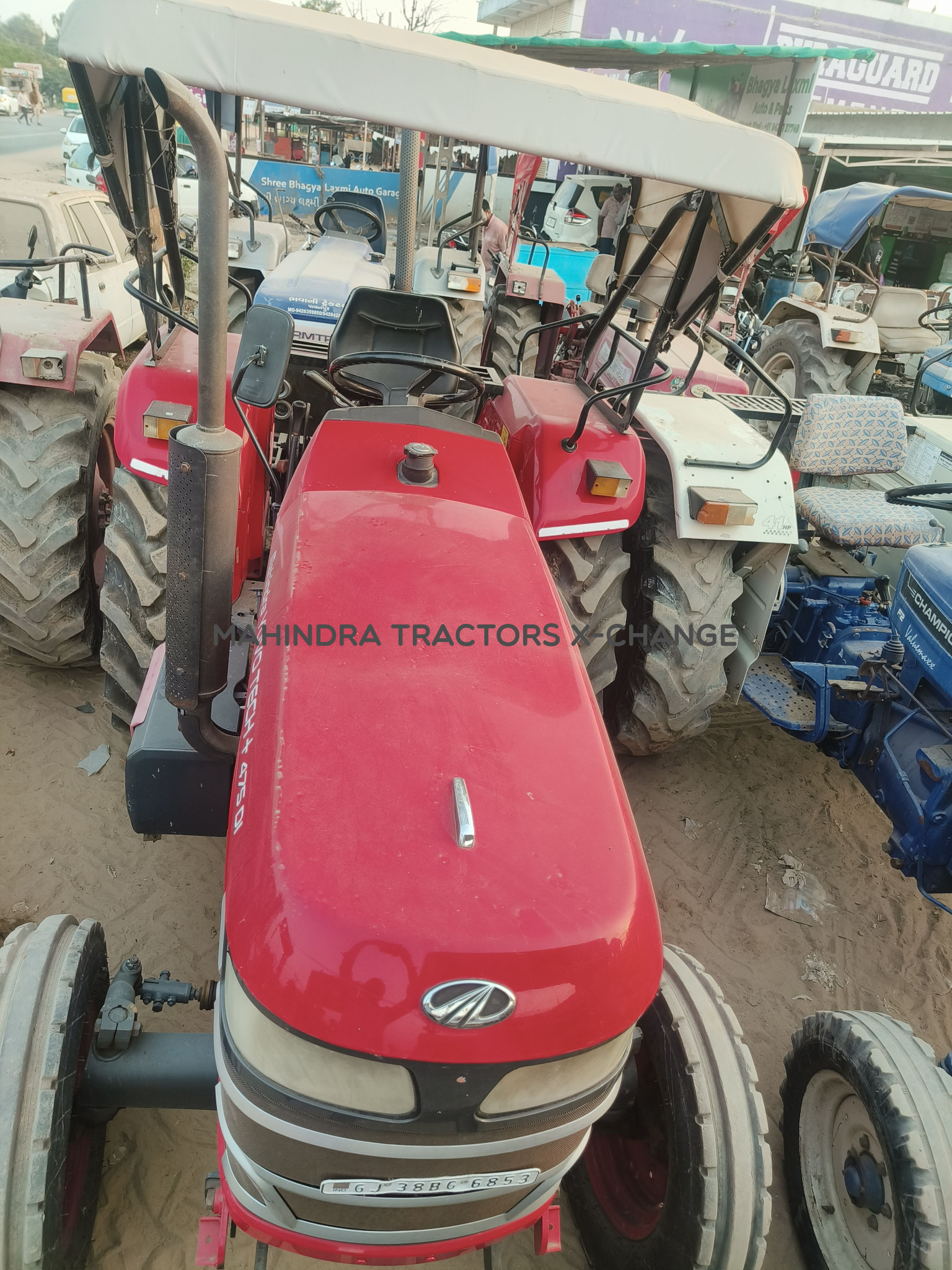 2022 Mahindra YUVO TECH + 475DI-4