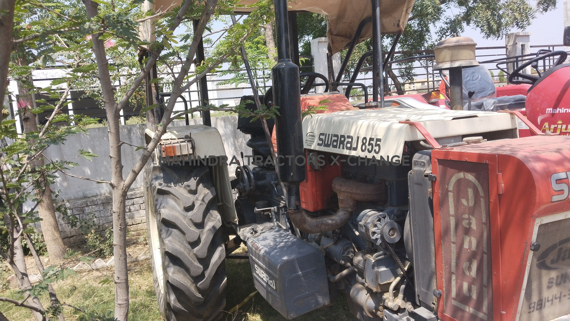 2010 Swaraj 855 FE-3