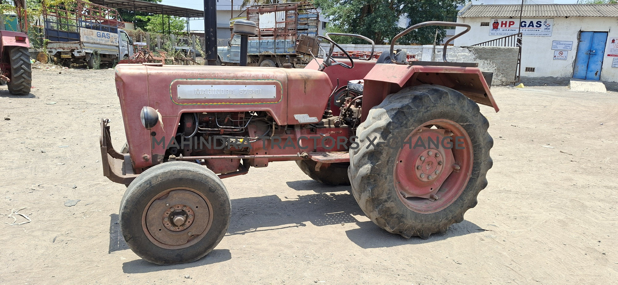 2001 Mahindra 575 DI-4