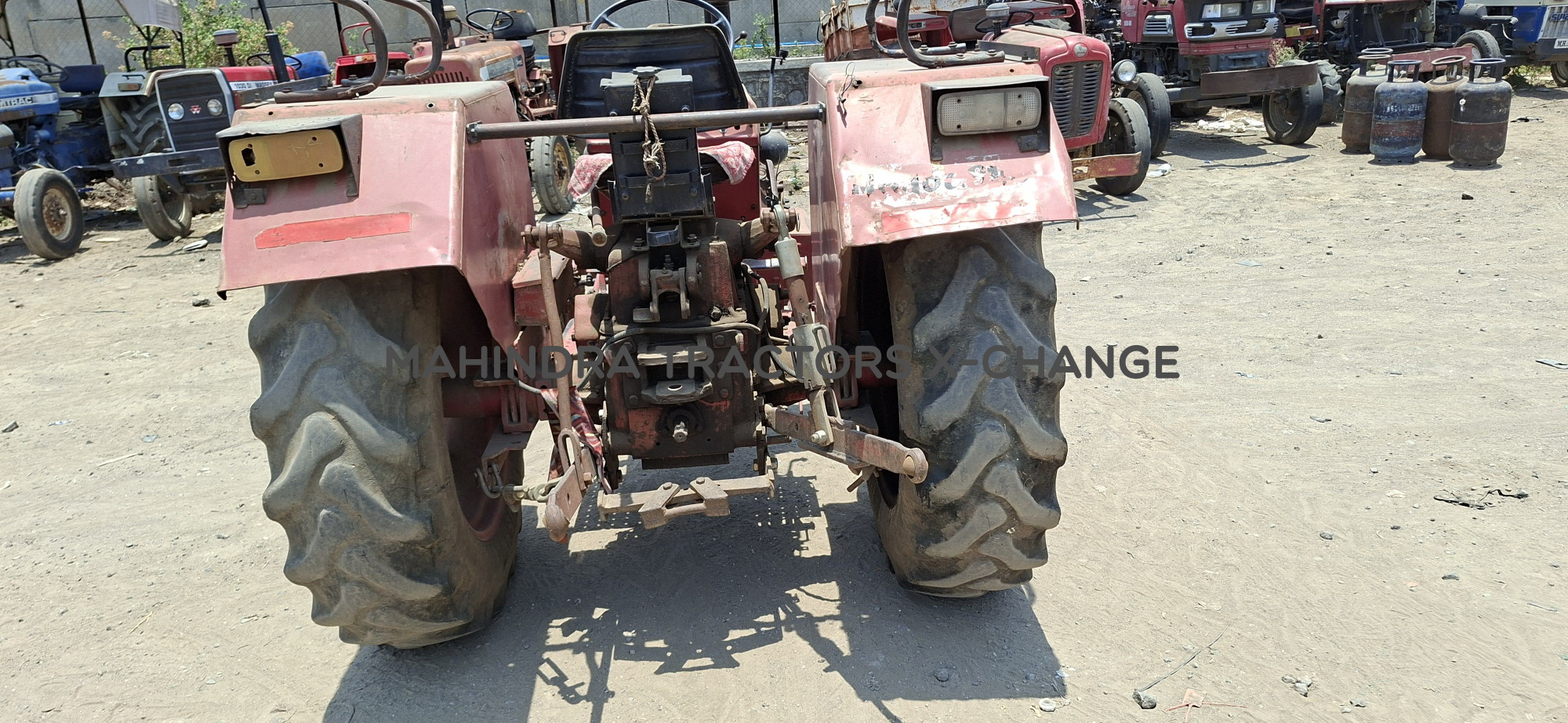 2001 Mahindra 575 DI-3