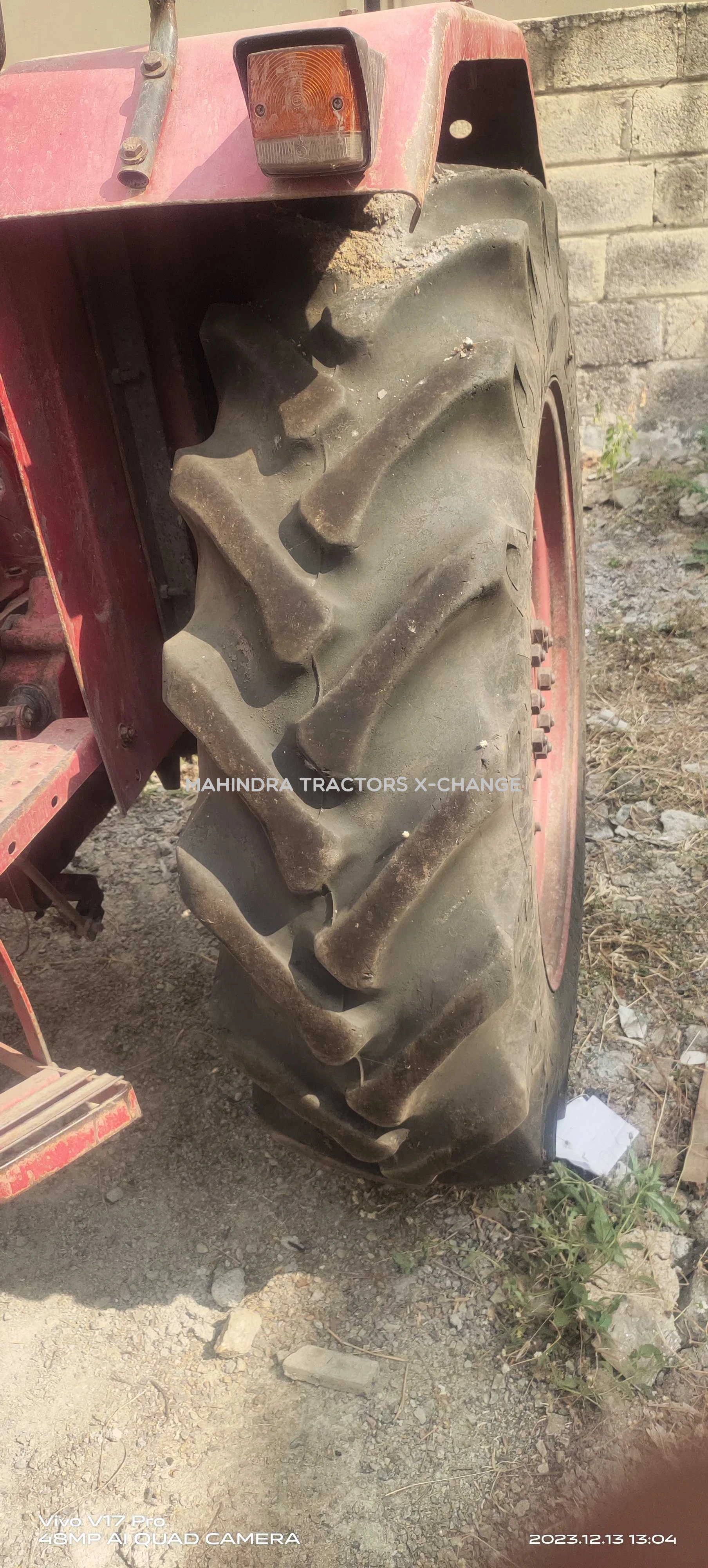 2011 Mahindra 475 DI-5