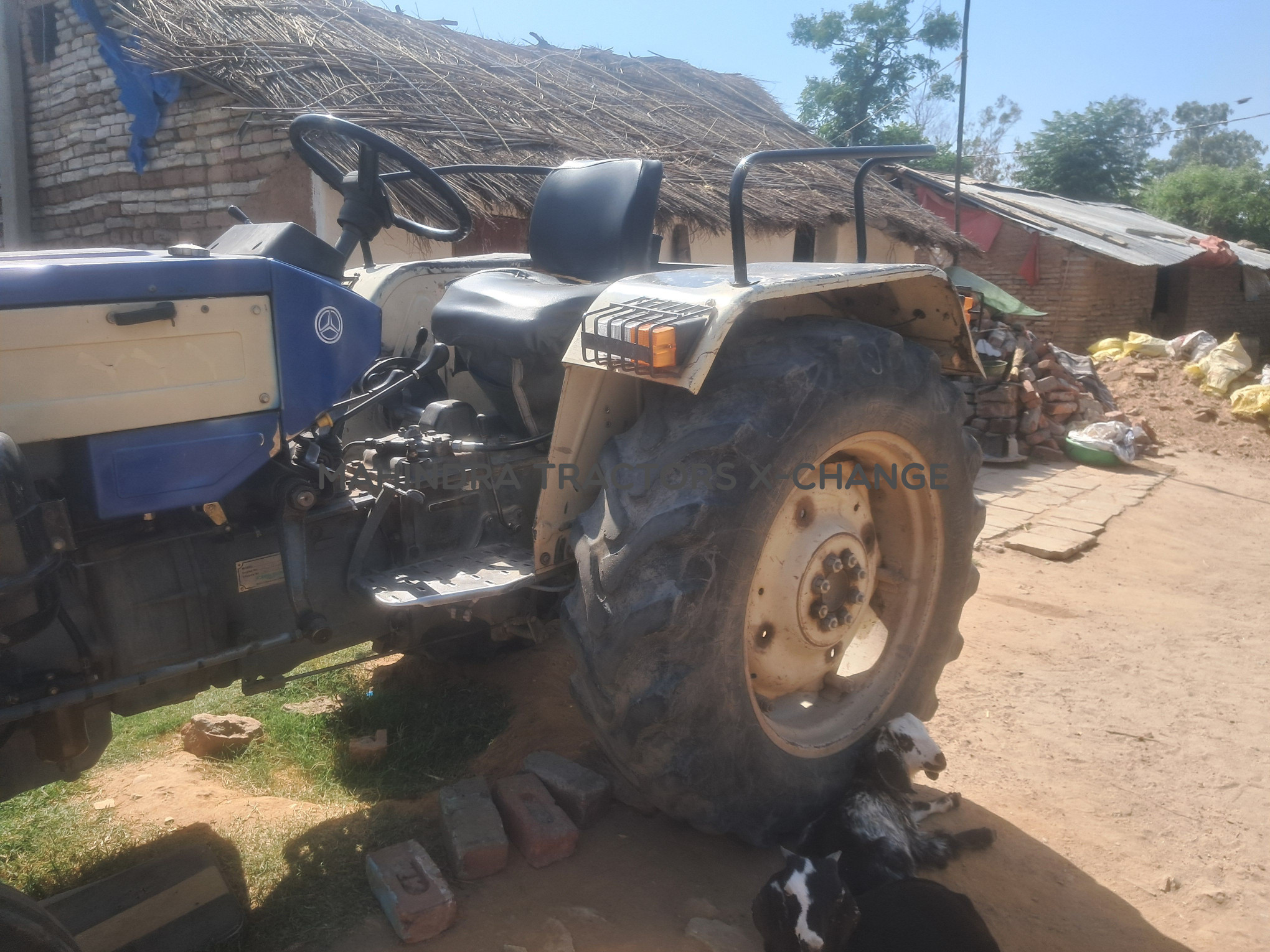 2010 Swaraj 733 FE-2